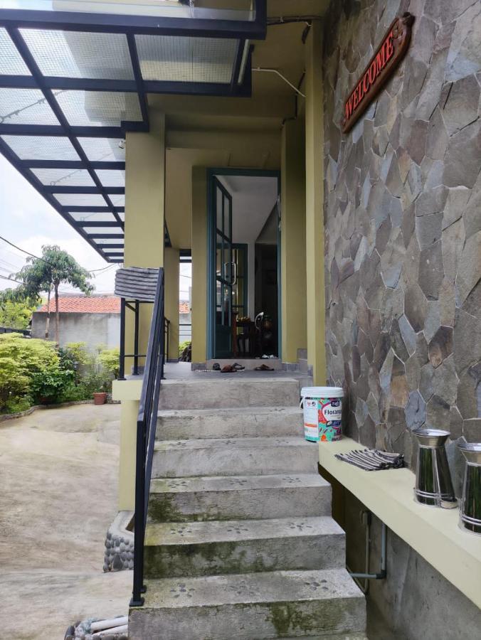 Rumah Pondok Pinang Джакарта Экстерьер фото